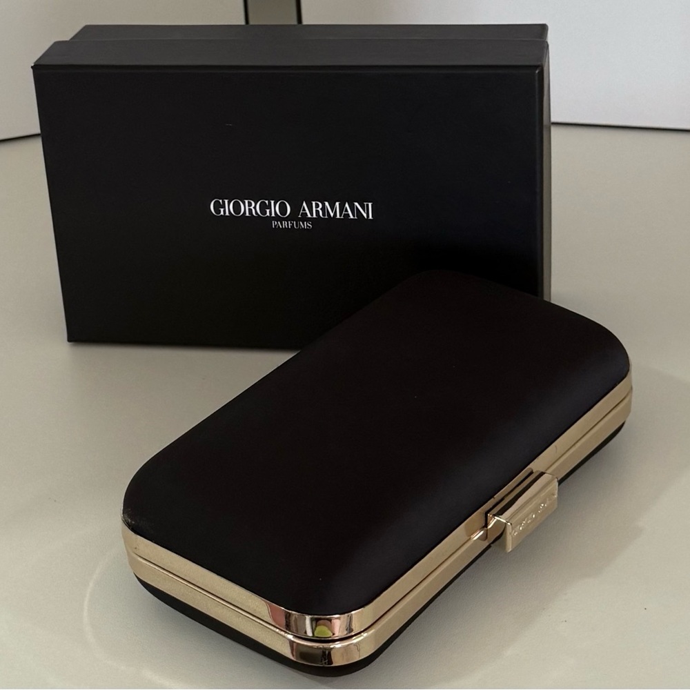 Giorgio Armani Black & Gold Logo Parfum Clutch – Pre-Owned
